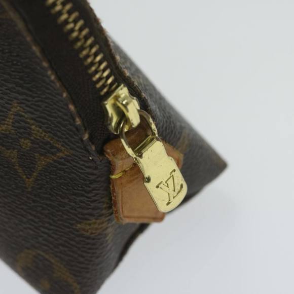 LOUIS VUITTON Monogram Pochette Cosmetic PM Cosmetic Pouch M47515 LV Auth 63417 - Picture 9 of 16